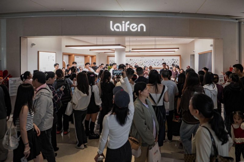 深圳打卡新地标！徕芬首店的沉浸式体验，蓝景 LED 功不可没！